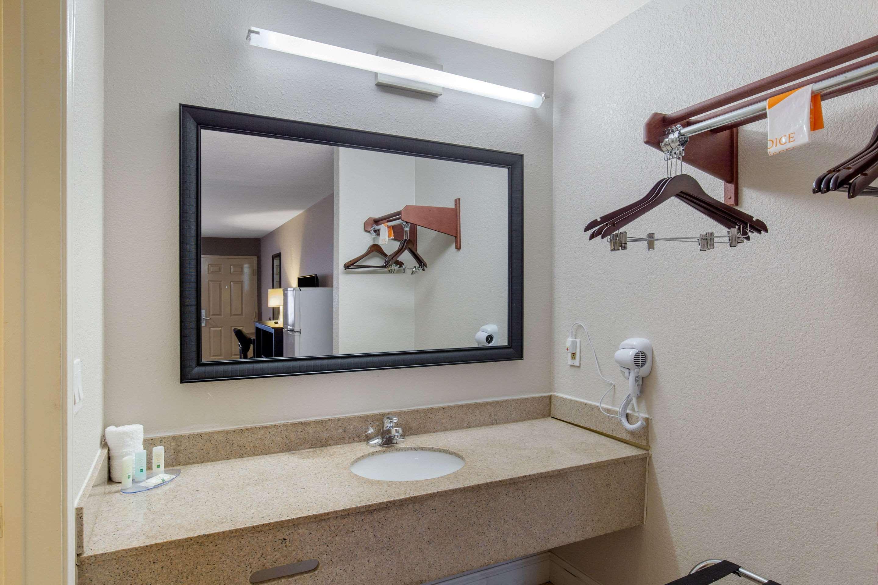 Quality Inn And Suites Port Arthur Nederland Exteriér fotografie