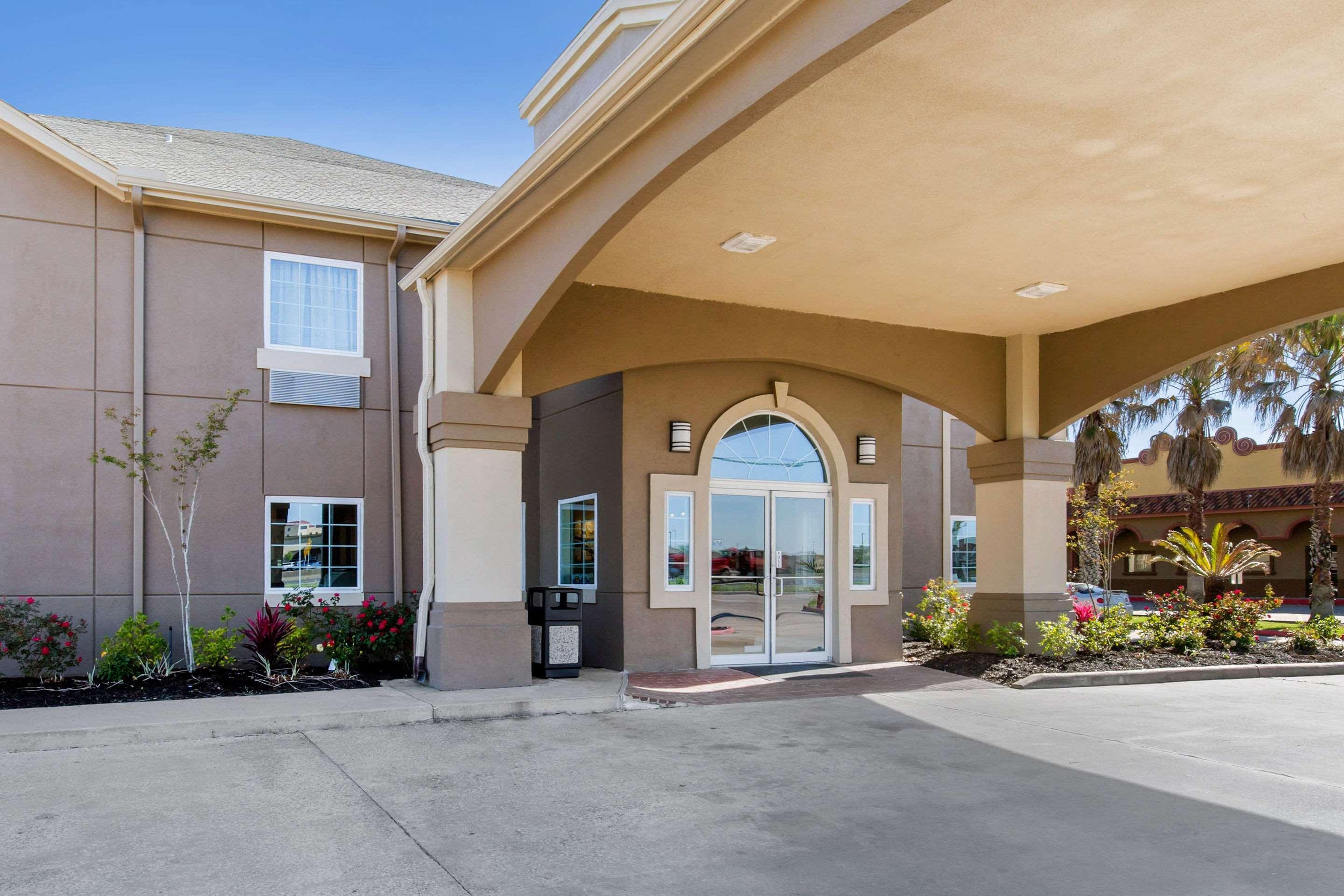 Quality Inn And Suites Port Arthur Nederland Exteriér fotografie